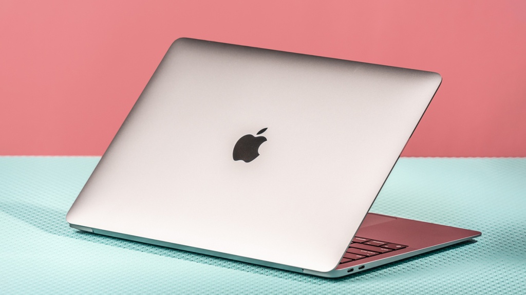 MacBook I7,550SSD,16RAM
